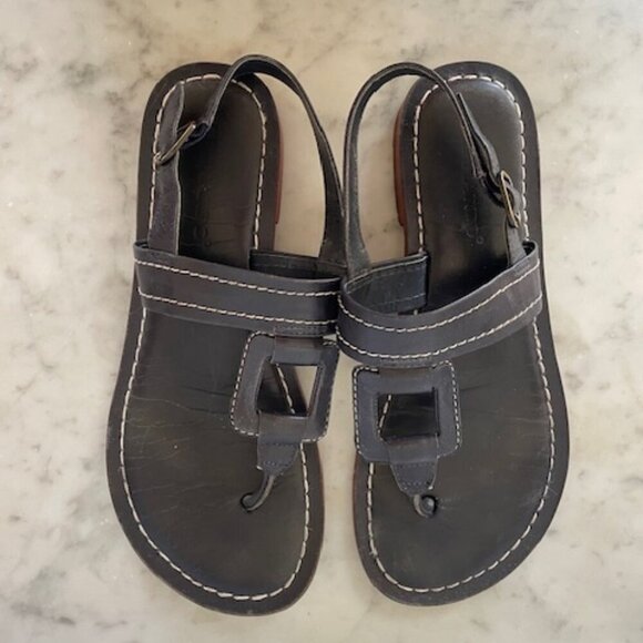 BERNARDO Women's Tegan T-Strap Leather Slingback Sandals 8 - Picture 3 of 16